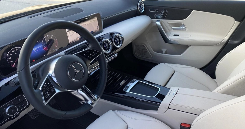 Mercedes-Benz Klasa A cena 208699 przebieg: 5, rok produkcji 2024 z Piaseczno małe 232